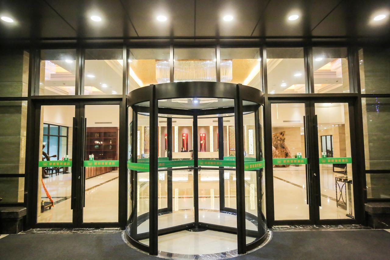 Xin Jue Jiayi Hotel Airport And International Resort Shanghai Extérieur photo